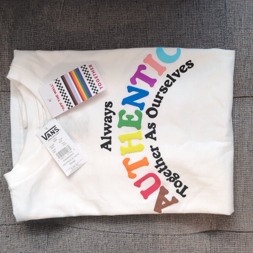 Vans - 2023 Pride T-shirt - Picture 3 of 6